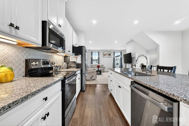 39 Sage Way, Mount Laurel, NJ 08054