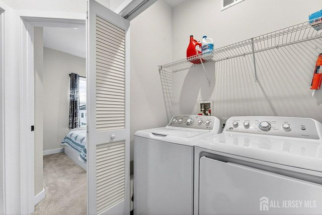 39 Sage Way, Mount Laurel, NJ 08054