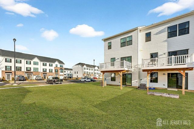 39 Sage Way, Mount Laurel, NJ 08054