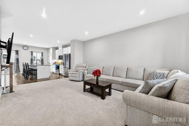 39 Sage Way, Mount Laurel, NJ 08054