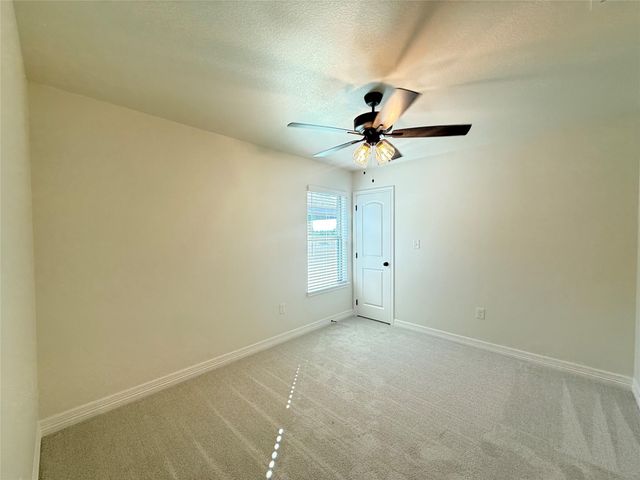 5302 Lassen LN, Belton, TX 76513