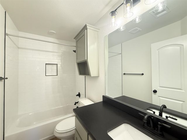 5302 Lassen LN, Belton, TX 76513