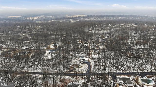 145 GRAYWOLF TRL, Winchester, VA 22602