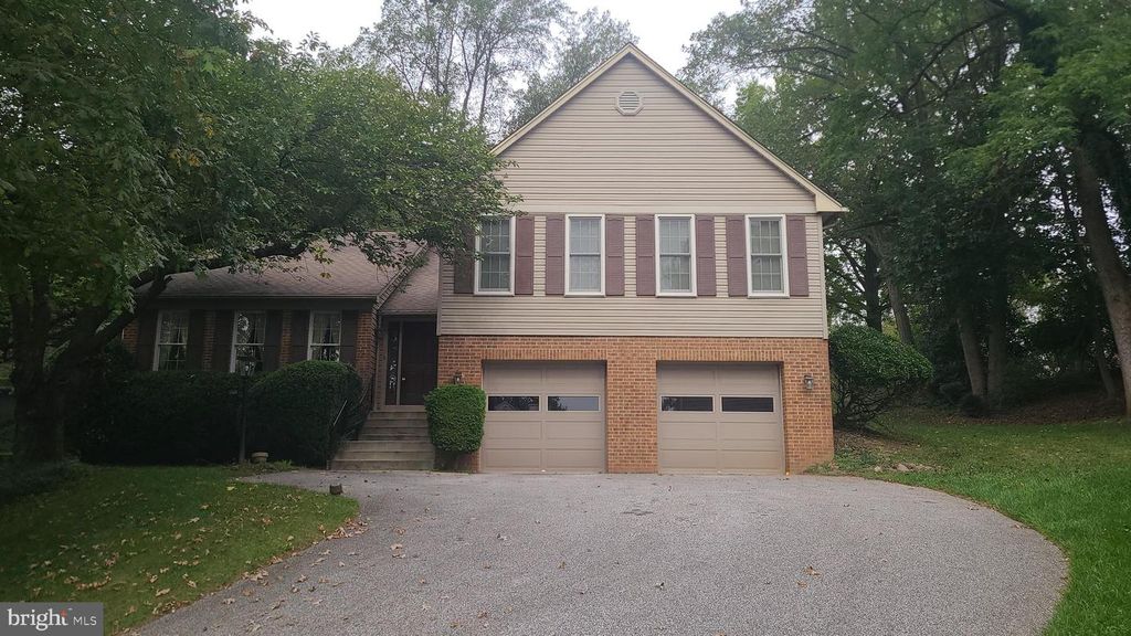 260 HUNTERS RIDGE RD, Lutherville Timonium, MD 21093