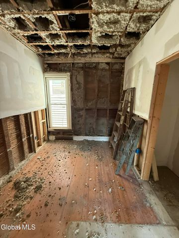 68 Watervliet Avenue, Albany, NY 12206