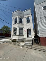 68 Watervliet Avenue, Albany, NY 12206