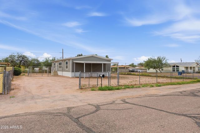 2975 W MANZANITA Street, Apache Junction, AZ 85120