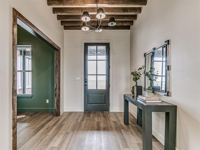 2541 S May Avenue, Guthrie, OK 73044