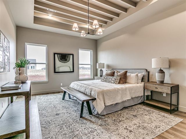 2541 S May Avenue, Guthrie, OK 73044