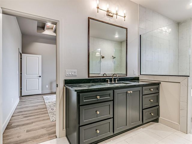 2541 S May Avenue, Guthrie, OK 73044
