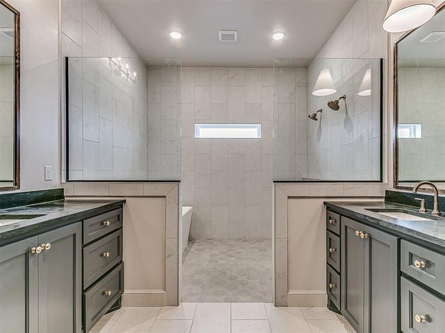 2541 S May Avenue, Guthrie, OK 73044