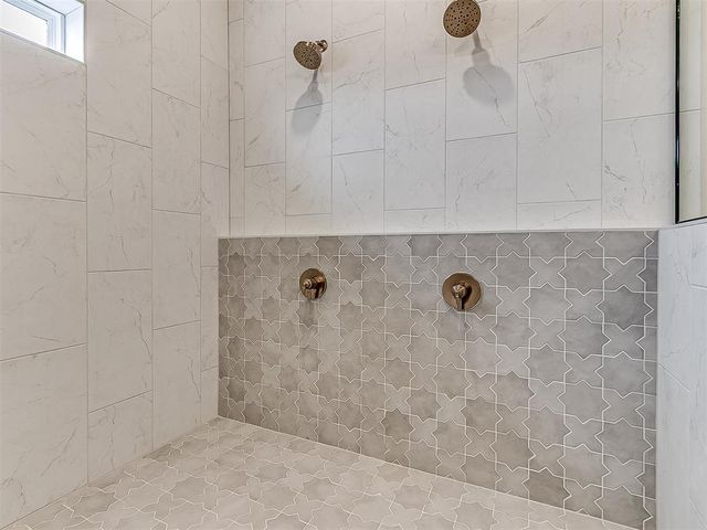 2541 S May Avenue, Guthrie, OK 73044