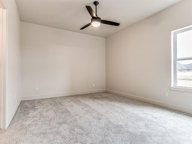2541 S May Avenue, Guthrie, OK 73044