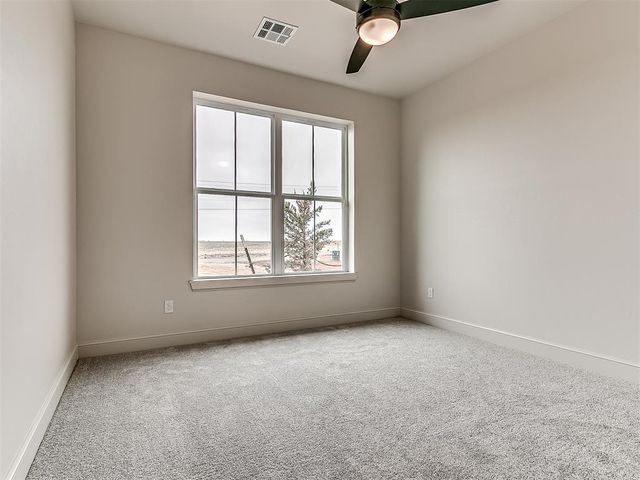 2541 S May Avenue, Guthrie, OK 73044