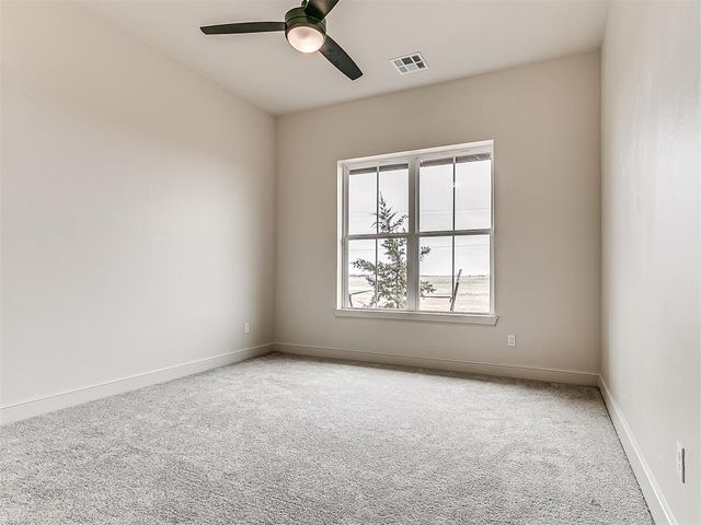 2541 S May Avenue, Guthrie, OK 73044