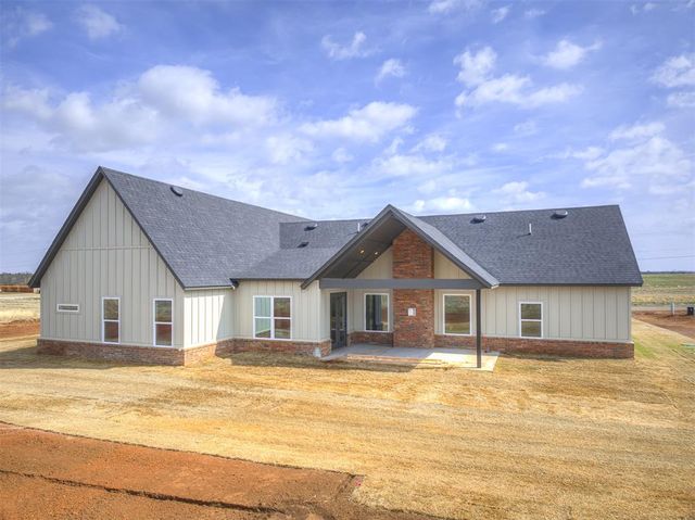2541 S May Avenue, Guthrie, OK 73044