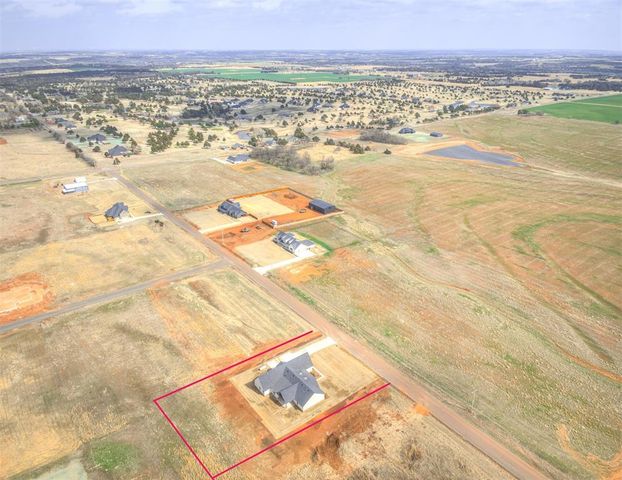 2541 S May Avenue, Guthrie, OK 73044