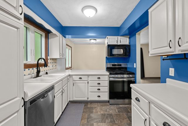 8504 Ridgewood Road 501, Rock Island, IL 61201