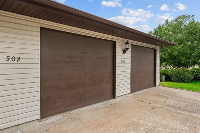 8504 Ridgewood Road 501, Rock Island, IL 61201