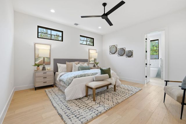 2908 Stoneway DR, Austin, TX 78757