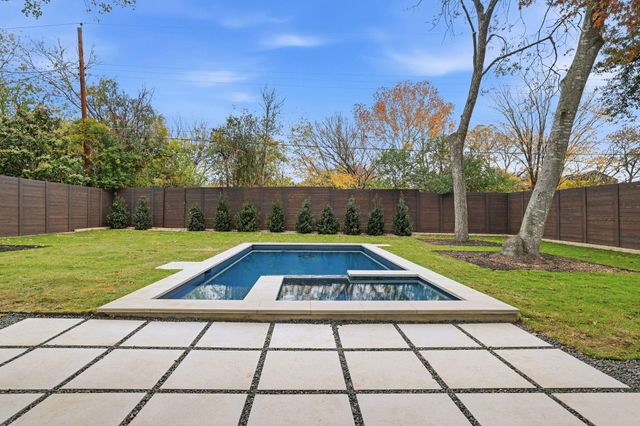 2908 Stoneway DR, Austin, TX 78757