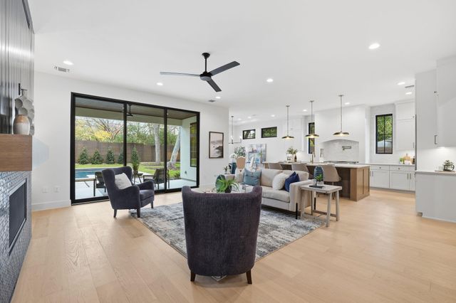 2908 Stoneway DR, Austin, TX 78757