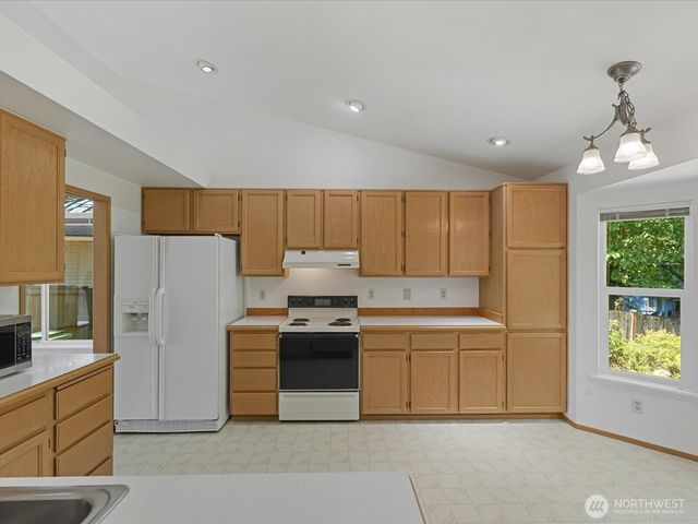6211 145th Street SE, Everett, WA 98208