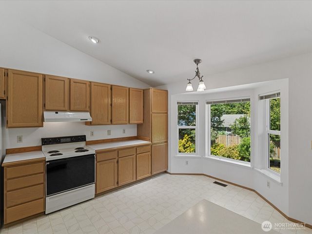 6211 145th Street SE, Everett, WA 98208