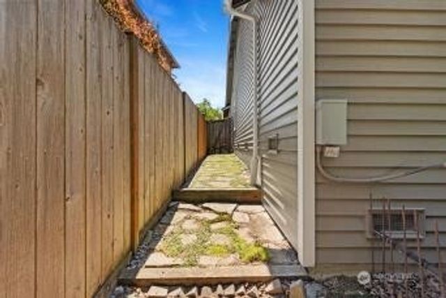 6211 145th Street SE, Everett, WA 98208
