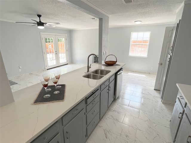6400 Carousel Drive, Watauga, TX 76148