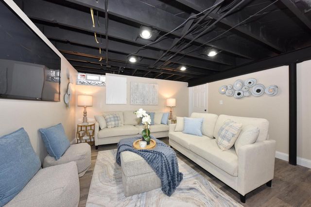 4101 N 70th STREET, Milwaukee, WI 53216