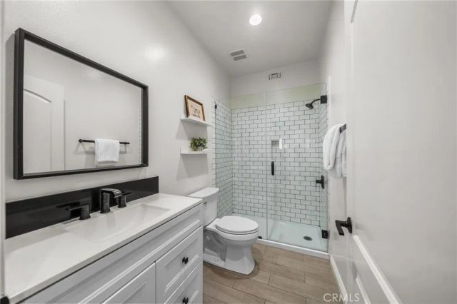 918 5th, Los Angeles, CA 90019