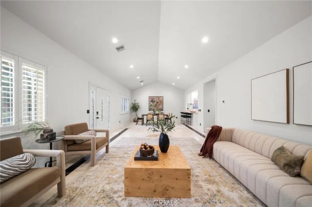 918 5th, Los Angeles, CA 90019