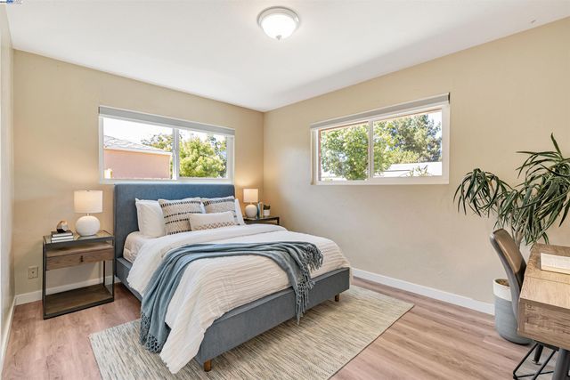 2884 W Rose St, Stockton, CA 95203