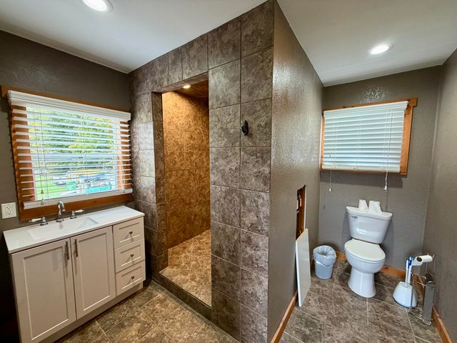 396 & 398 N 20th Street, Springfield City, MI 49037