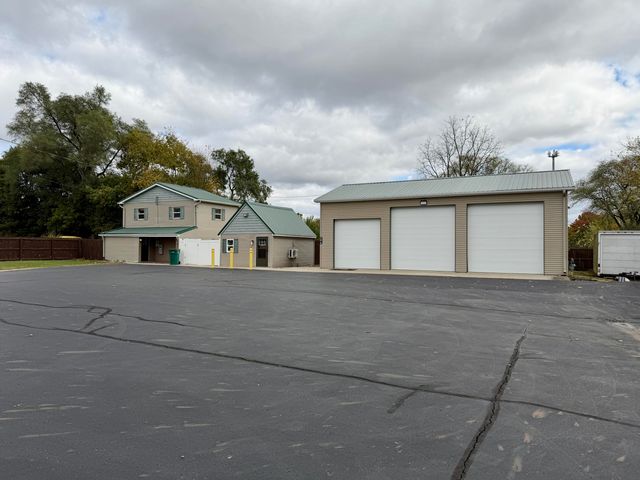 396 & 398 N 20th Street, Springfield City, MI 49037
