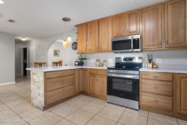 2088 Scianna Lane, Bay Saint Louis, MS 39520