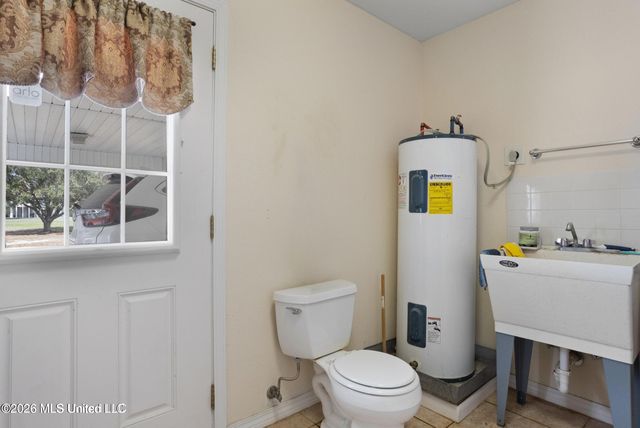 2088 Scianna Lane, Bay Saint Louis, MS 39520