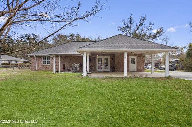 2088 Scianna Lane, Bay Saint Louis, MS 39520