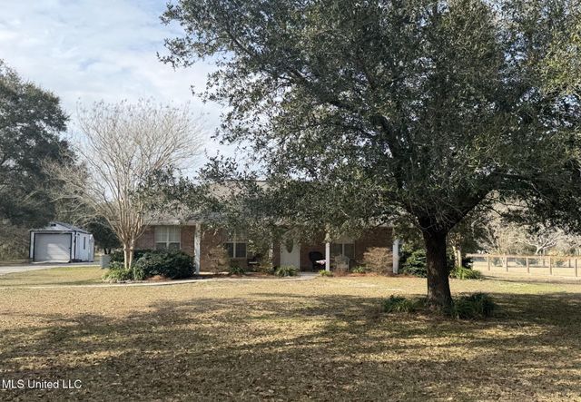 2088 Scianna Lane, Bay Saint Louis, MS 39520