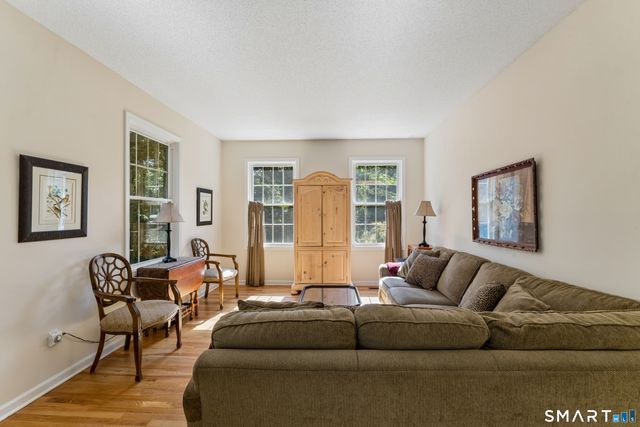285 Mallard Drive, Orange, CT 06477