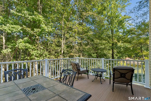 285 Mallard Drive, Orange, CT 06477