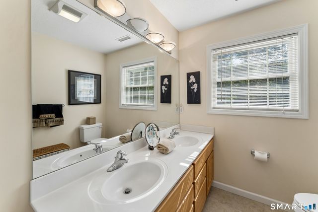 285 Mallard Drive, Orange, CT 06477