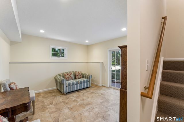 285 Mallard Drive, Orange, CT 06477