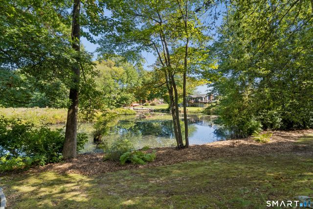 285 Mallard Drive, Orange, CT 06477