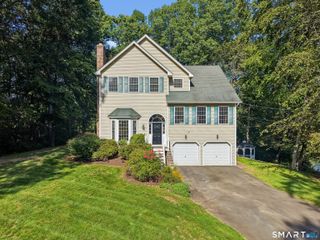 285 Mallard Drive, Orange, CT 06477