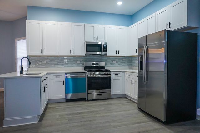 320 N Menard Avenue, Chicago, IL 60644