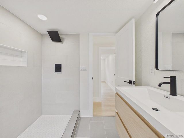 6128 Xenon St, Arvada, CO 80004