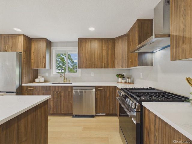 6128 Xenon St, Arvada, CO 80004