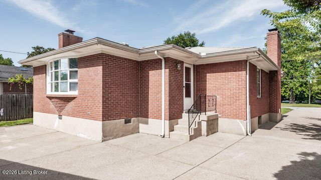 2928 Klondike Ln, Louisville, KY 40218